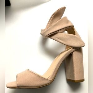 Lulus Covington Blush Ankle Strap Block Heels 5 1/2 Pink Suede Wedding NEW